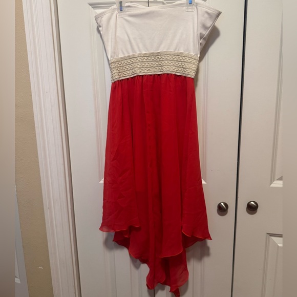 Wild Daisy Strapless Dress – Medium – White & Red Tulle - Picture 4 of 6